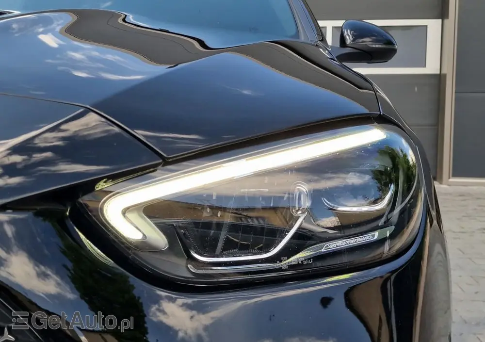MERCEDES-BENZ Klasa C 300 d 9G-TRONIC