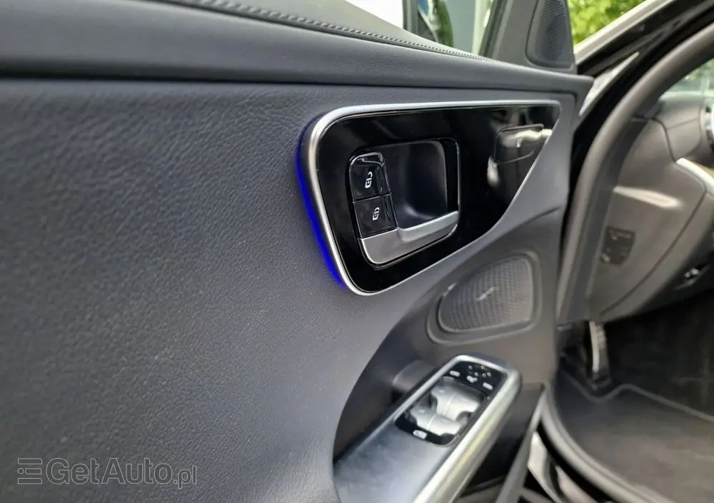 MERCEDES-BENZ Klasa C 300 d 9G-TRONIC