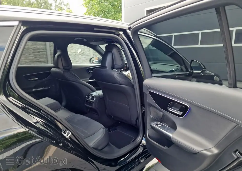 MERCEDES-BENZ Klasa C 300 d 9G-TRONIC