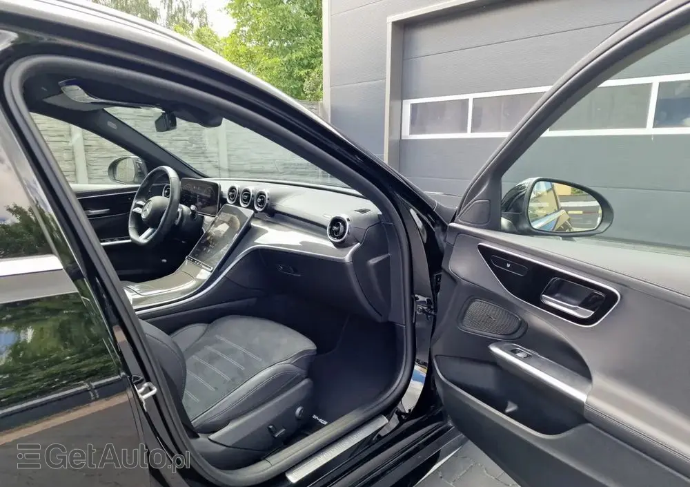 MERCEDES-BENZ Klasa C 300 d 9G-TRONIC