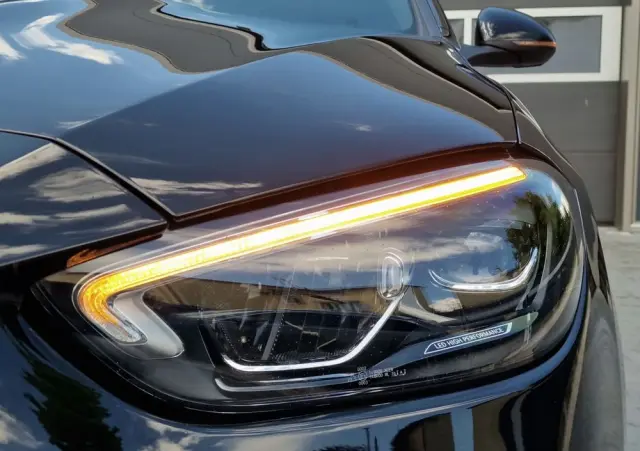 MERCEDES-BENZ Klasa C 300 d 9G-TRONIC