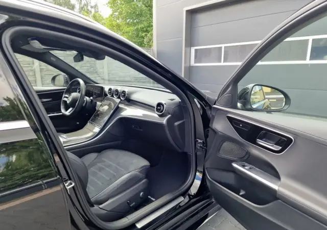 MERCEDES-BENZ Klasa C 300 d 9G-TRONIC