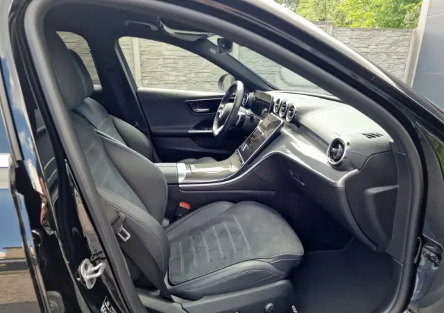 MERCEDES-BENZ Klasa C 300 d 9G-TRONIC