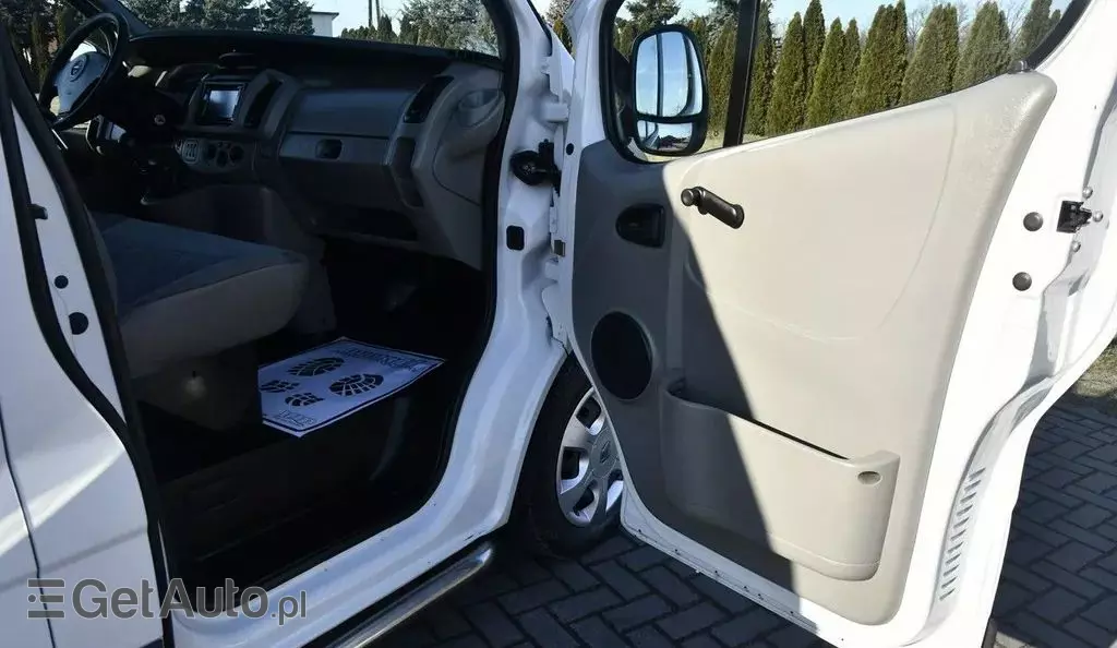 OPEL Vivaro 