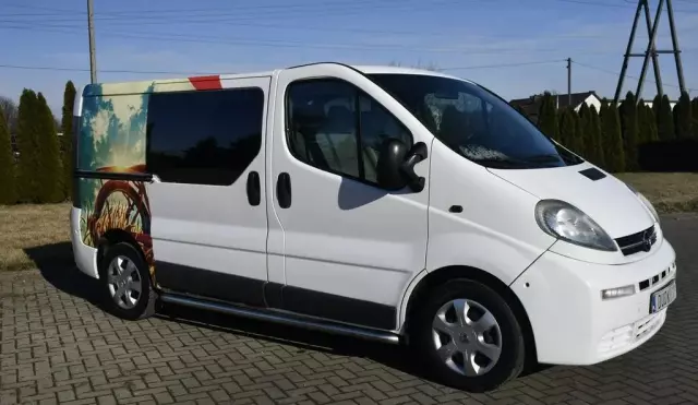 OPEL Vivaro 