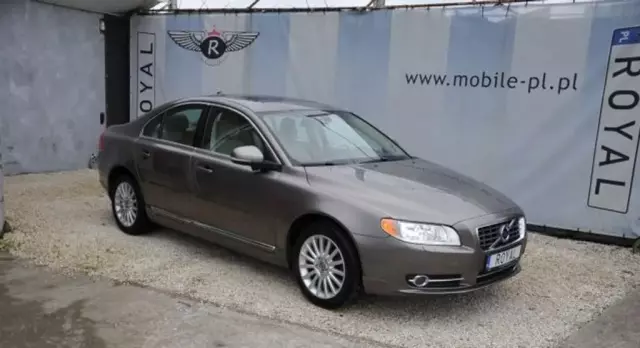 VOLVO S80 