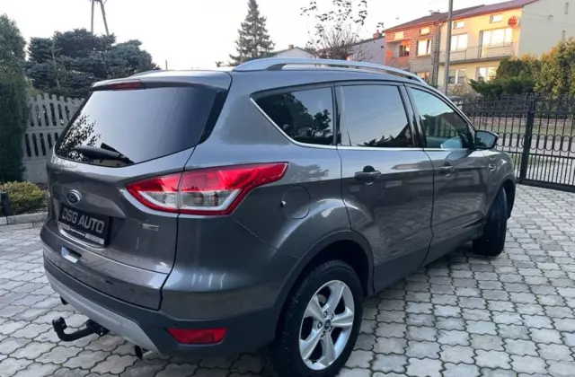 FORD Kuga 