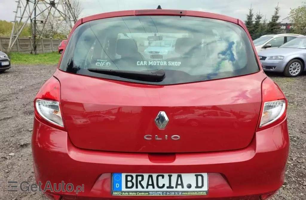 RENAULT Clio 
