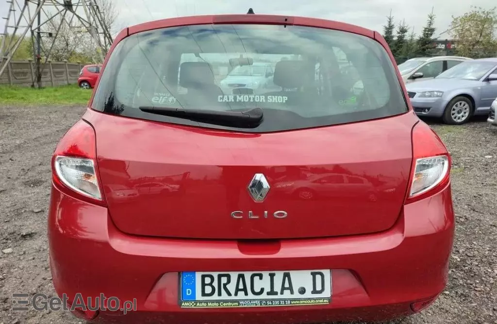 RENAULT Clio 