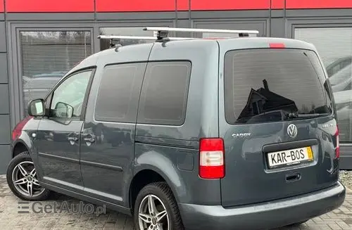 VOLKSWAGEN Caddy 