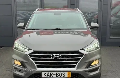 HYUNDAI Tucson 