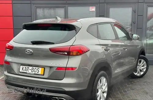 HYUNDAI Tucson 