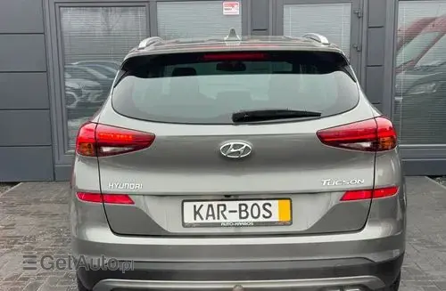 HYUNDAI Tucson 
