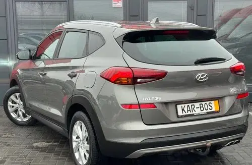 HYUNDAI Tucson 