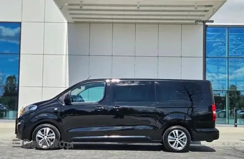 PEUGEOT Traveller 
