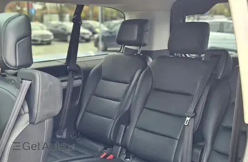 PEUGEOT Traveller 