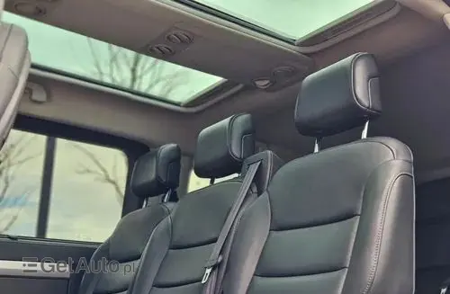 PEUGEOT Traveller 
