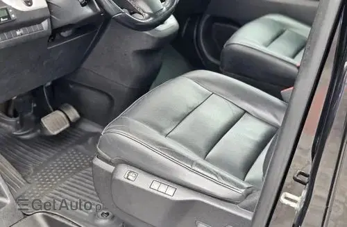 PEUGEOT Traveller 