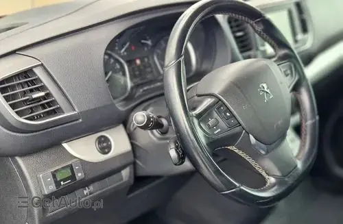 PEUGEOT Traveller 