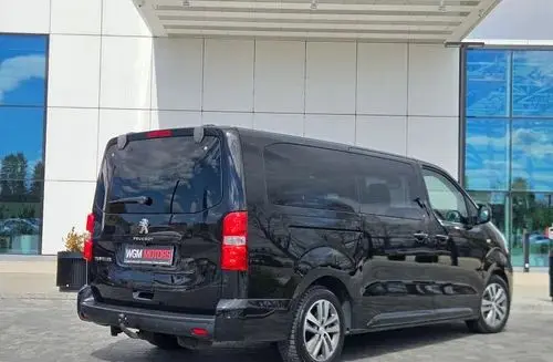 PEUGEOT Traveller 