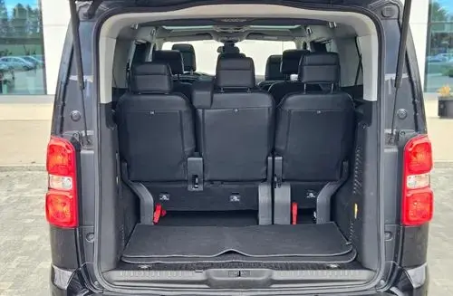 PEUGEOT Traveller 
