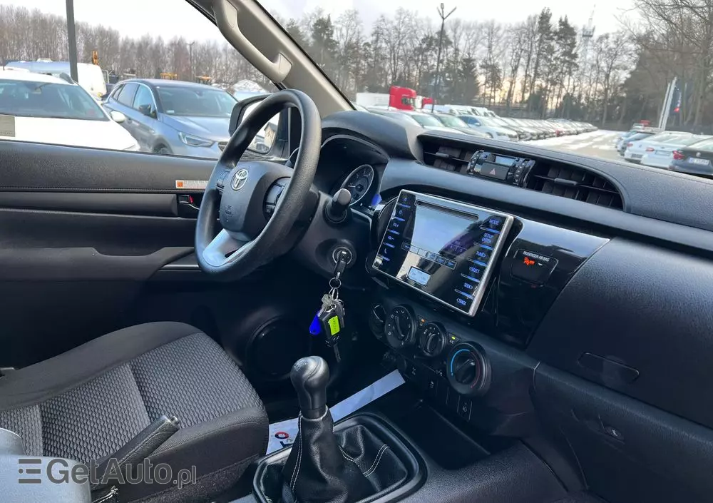 TOYOTA Hilux 2.4 D-4D Double Cab DLX 4x4