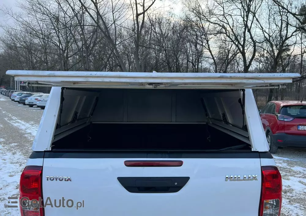 TOYOTA Hilux 2.4 D-4D Double Cab DLX 4x4