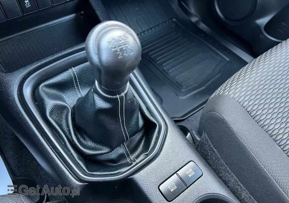 TOYOTA Hilux 2.4 D-4D Double Cab DLX 4x4