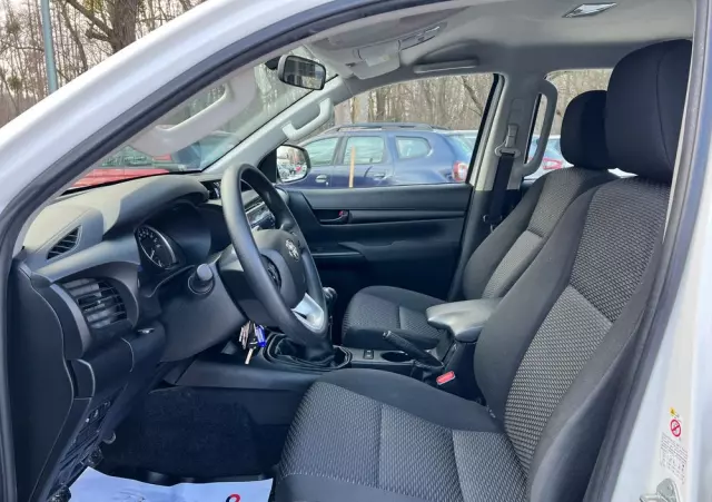 TOYOTA Hilux 2.4 D-4D Double Cab DLX 4x4