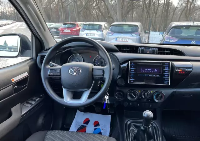 TOYOTA Hilux 2.4 D-4D Double Cab DLX 4x4