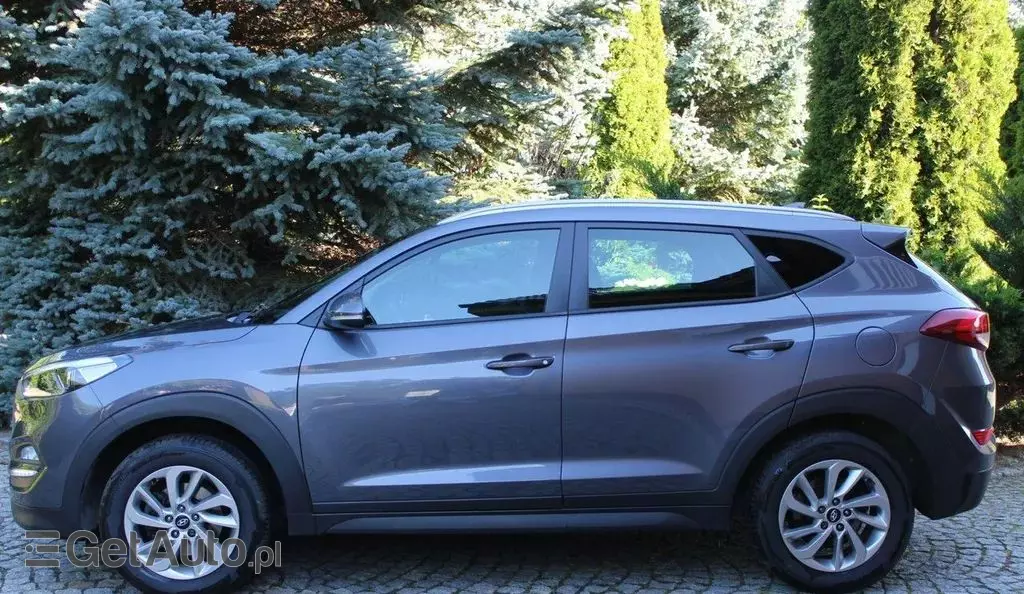 HYUNDAI Tucson 