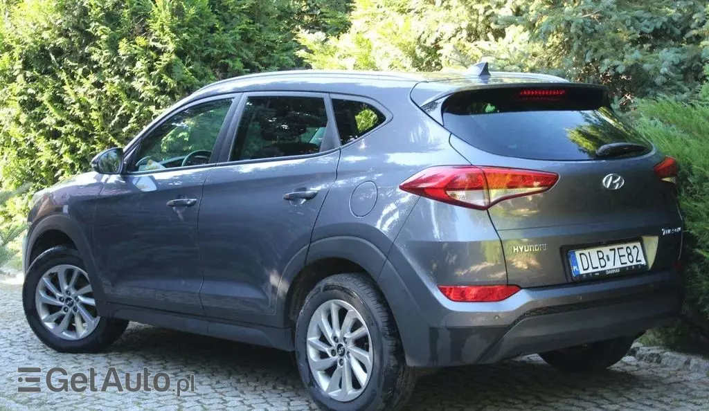 HYUNDAI Tucson 