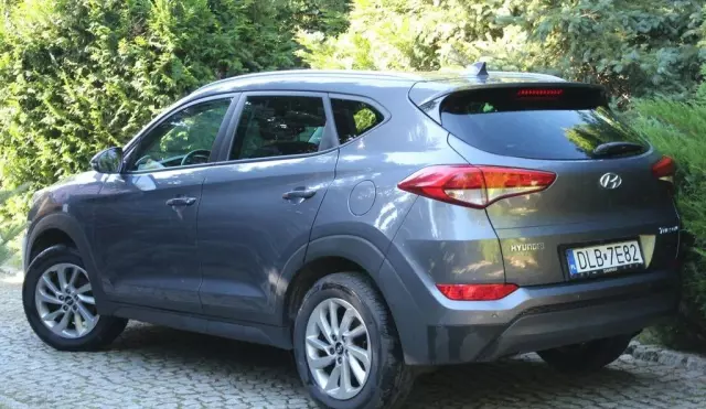 HYUNDAI Tucson 