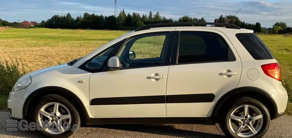 SUZUKI SX4 