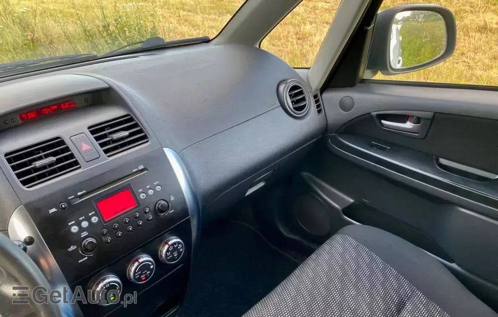 SUZUKI SX4 