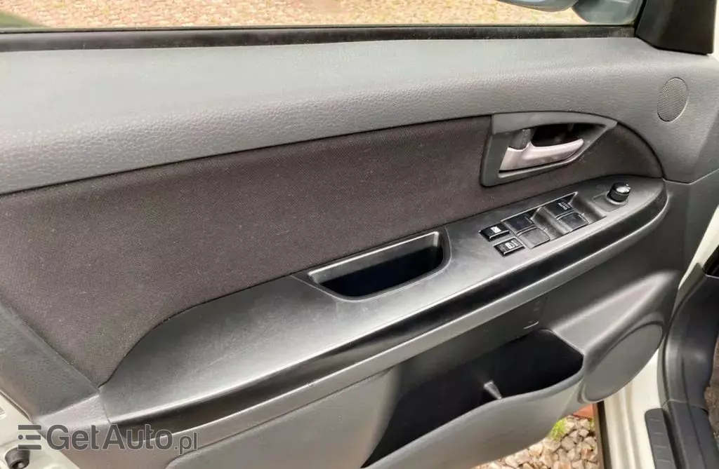 SUZUKI SX4 