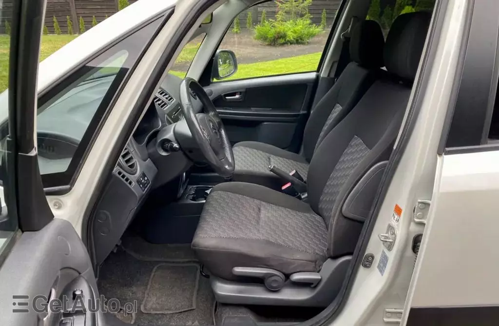 SUZUKI SX4 