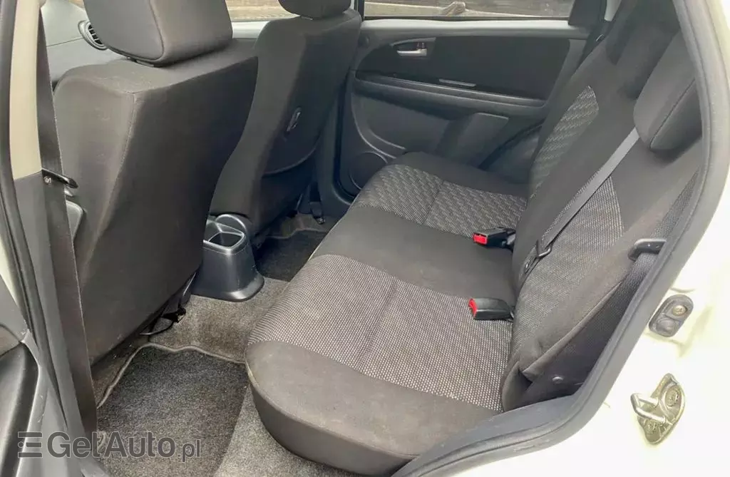 SUZUKI SX4 