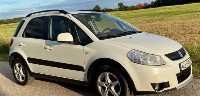 SUZUKI SX4 