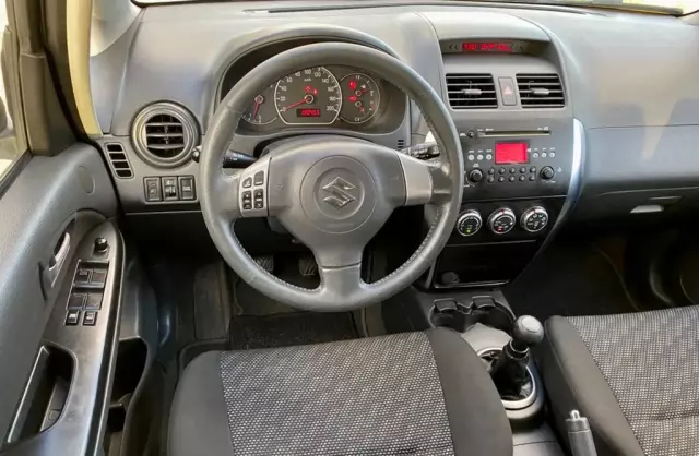SUZUKI SX4 