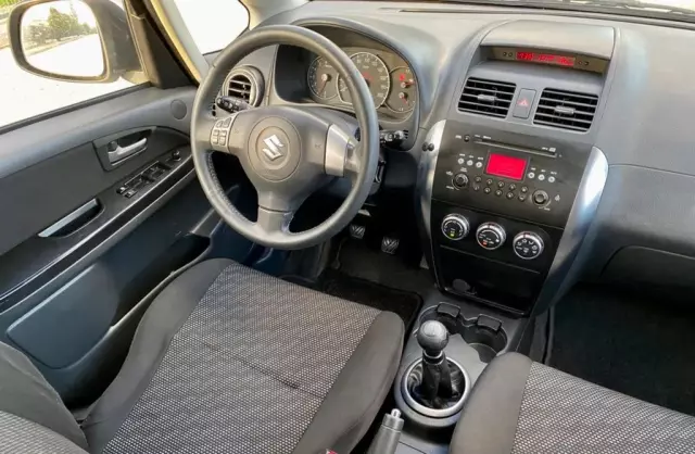 SUZUKI SX4 