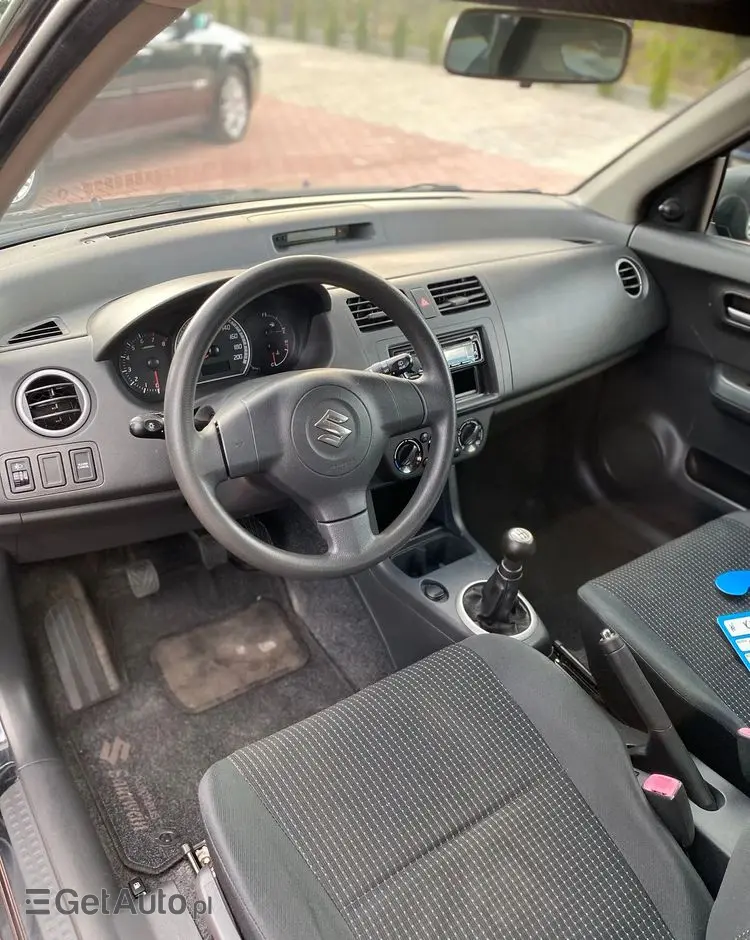 SUZUKI Swift 1.3 GLX / Comfort