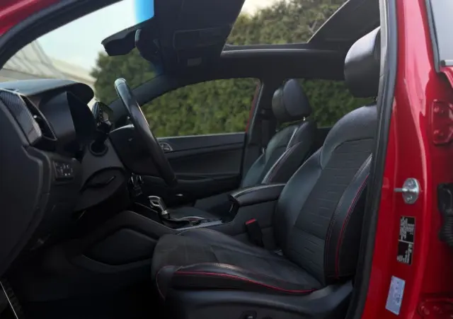 HYUNDAI Tucson Blue 2.0 CRDi 4WD Premium