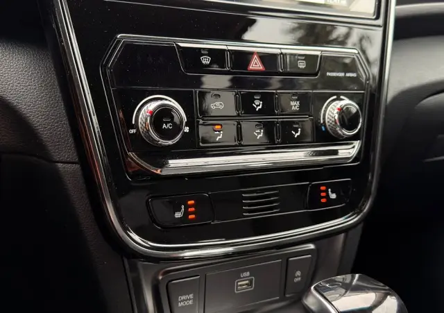 SSANGYONG/KGM Tivoli 1.5 T-GDI 2WD Automatik Sapphire