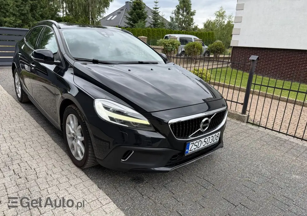 VOLVO V40 Cross Country D2 Plus