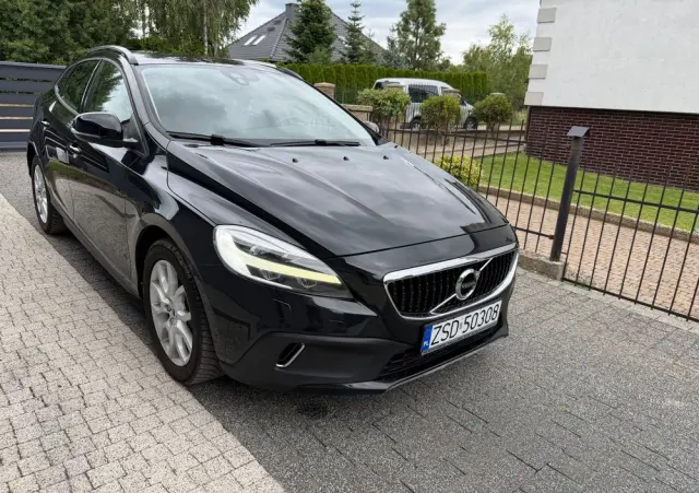 VOLVO V40 Cross Country D2 Plus