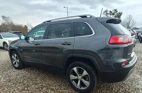 JEEP Cherokee 