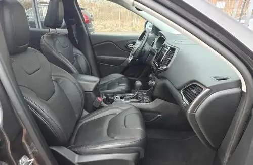 JEEP Cherokee 