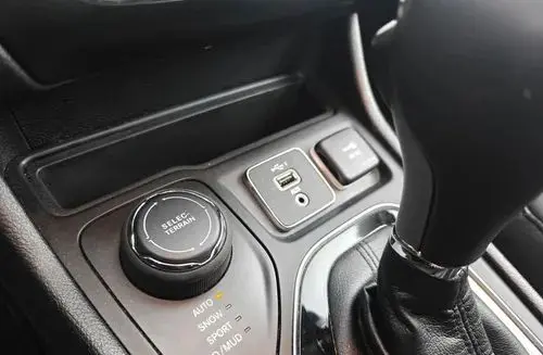 JEEP Cherokee 