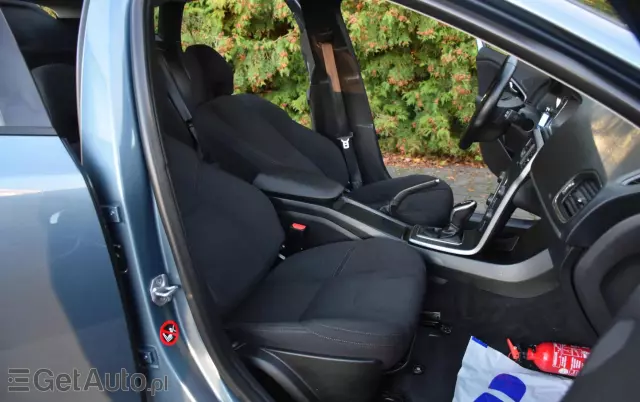 VOLVO V40 D2 Powershift